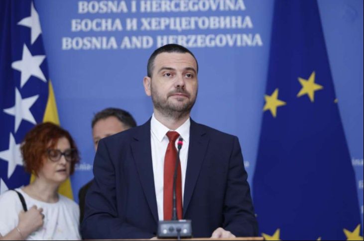 Saša Magazinović. FENA