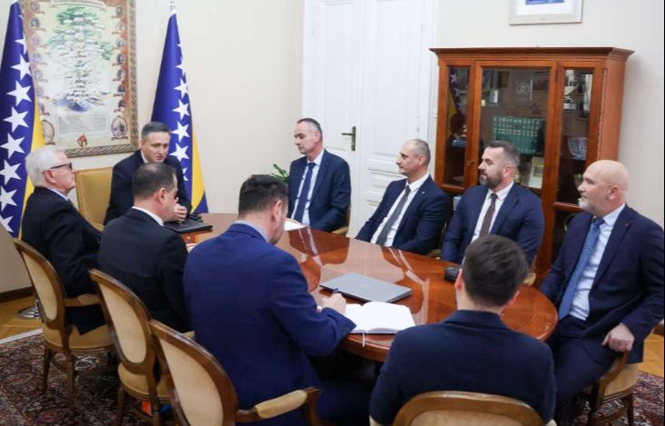 Razgovor sa delegacijom. FENA