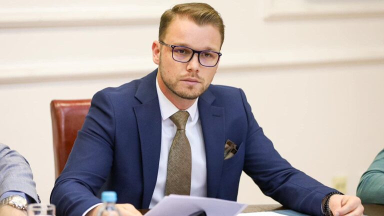 Draško Stanivuković. Facebook