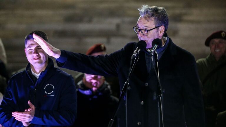 Aleksandar Vučić. Anadolija