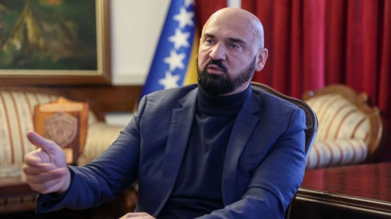 Ramo Isak - Hazim Aljović/FENA