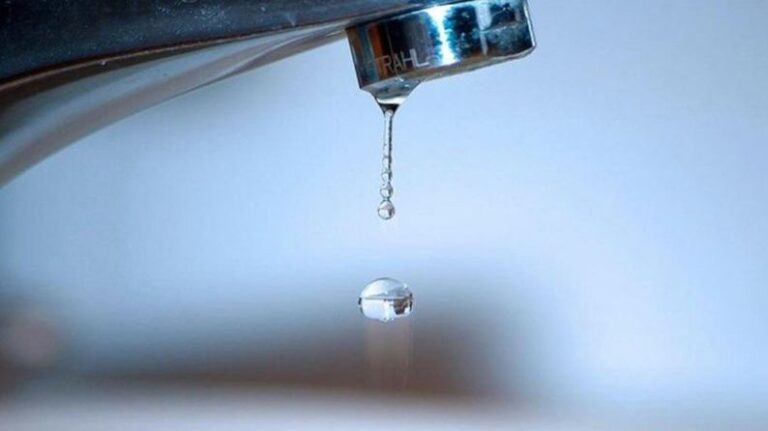 Zbog pucanja cijevi na transportnom cjevovodu Brčko nema vode. Facebook