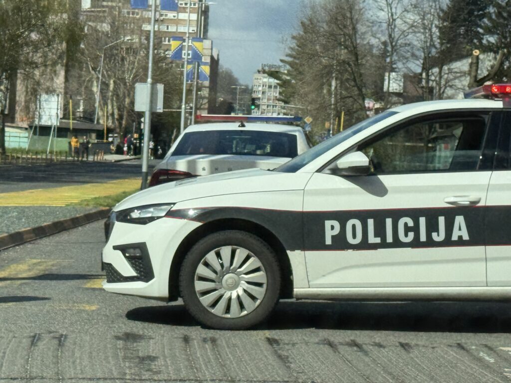 Teško povrijeđena pješakinja u Tuzli