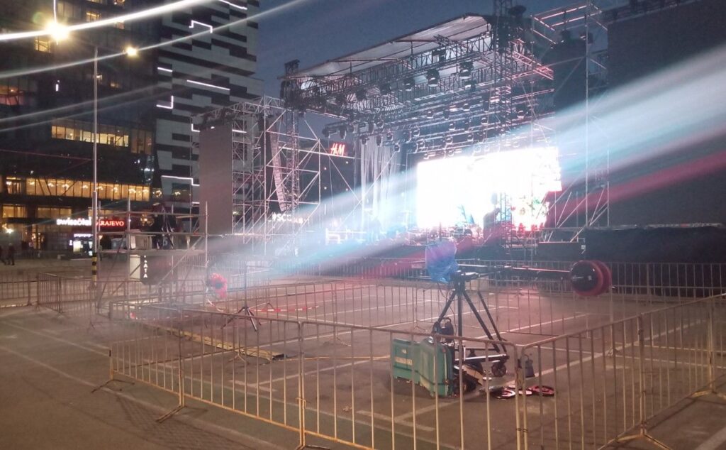 Sve spremno za večerašnji nastup Jelene Rozge u glavnom gradu BiH