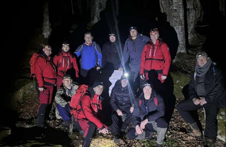 Članovi Planinarskog udruženja "Klek“. FENA