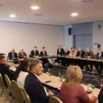 Čak 12 stranaka podržalo kandidaturu Denisa Bećirovića