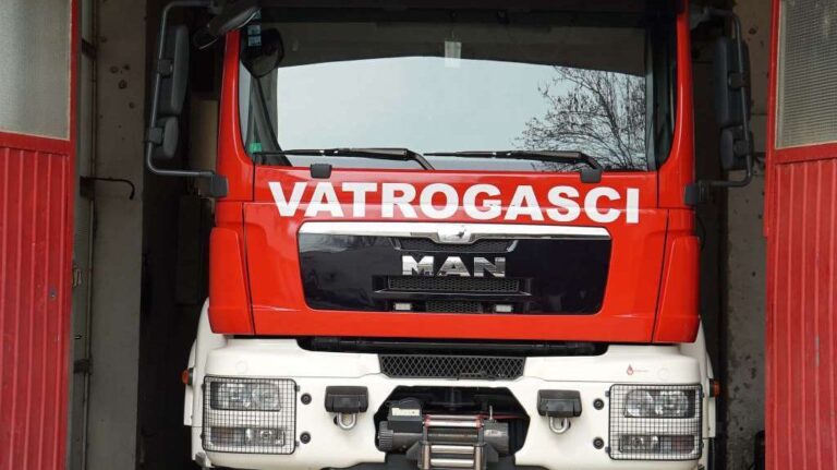 Mirna noć za sarajevske vatrogasce. FENA