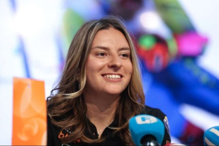 Elvedina Muzaferija. Fena