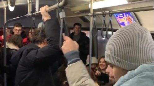 Detalj iz tramvaja. Screenshot