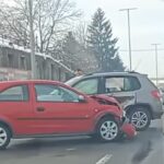 U tuzlanskom naselju Miladije sudarila se dva vozila, ima povrijeđenih