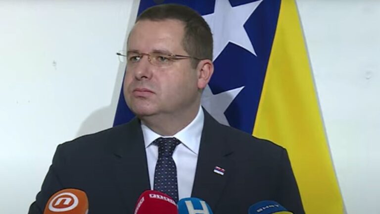 Radovan Kovačević. Screenshot