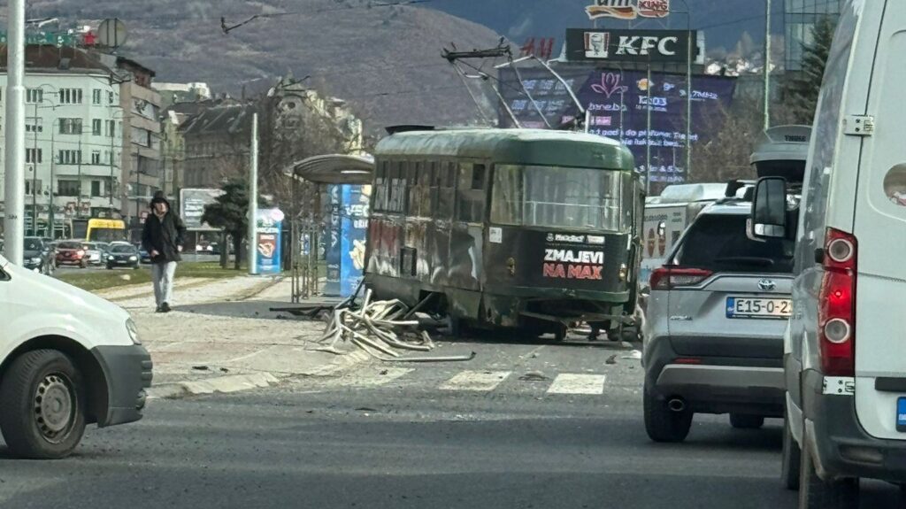 Djevojčici (2009) koja je teško povrijeđena u tramvajskoj nesreći u Sarajevu amputirana noga