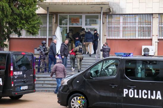 Tužilaštvo USK predložilo pritvor za trojicu uhapšenih u akciji “Virus”: Pronađeno im sedam kilograma droge