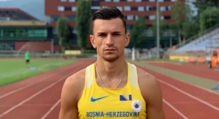Abedin Mujezinović na Balkanskom dvoranskom prvenstvu osvojio zlato na 800 metara