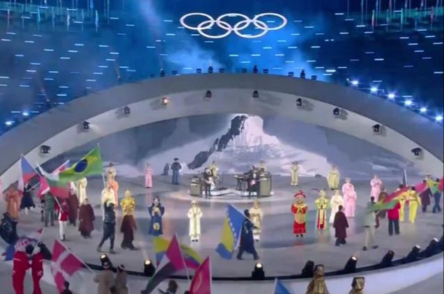 Volonter nosio zastavu BiH: Svi bh. sportisti ranije napustili Italiju