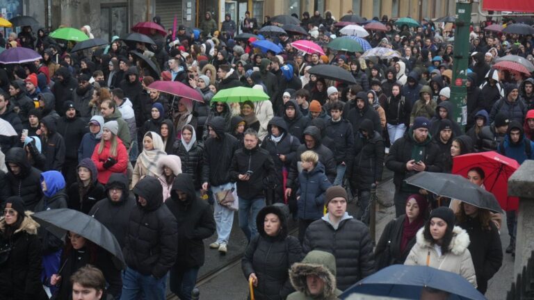Protest građana. Avaz