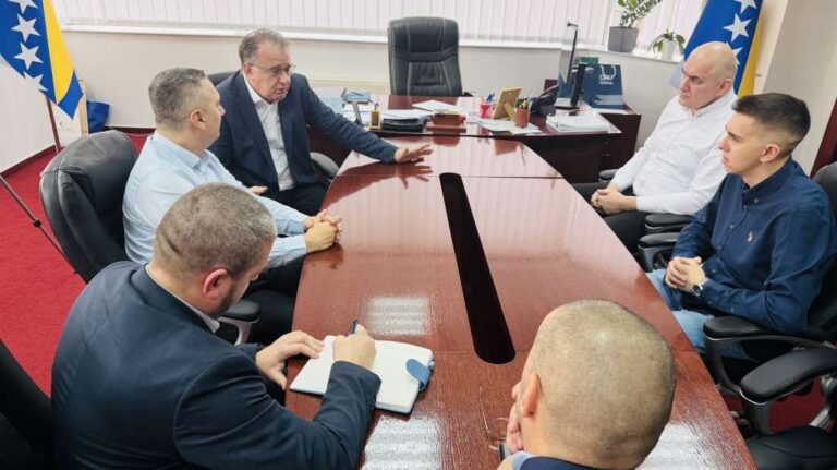 Federalno ministarstvo raseljenih osoba i izbjeglica. FENA