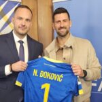 Novaku Đokoviću i UEFA zvaničnicima uručeni dresovi Zmajeva
