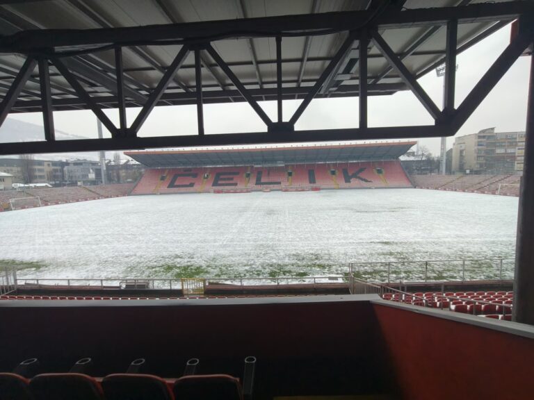 Snijeg na terenu u Zenici: Pogledajte kako izgleda stadion tri dana pred spektakl
