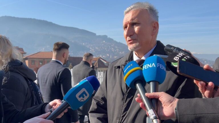 Kemal Ademović. Avaz
