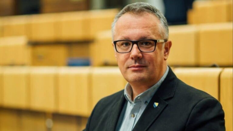 Sanel Kajan. Facebook