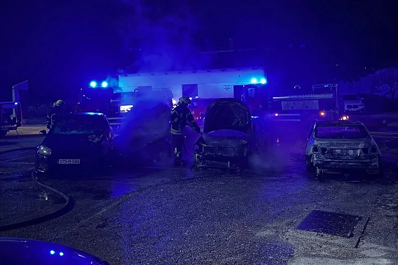 Uzrok požara se istražuje (Foto: PVJ - Mostar)