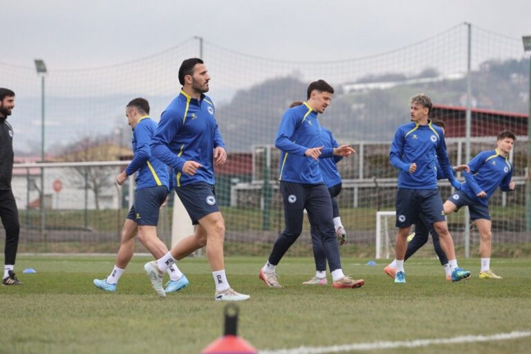 Raspoloženi Zmajevi spremni da sruše Italiju