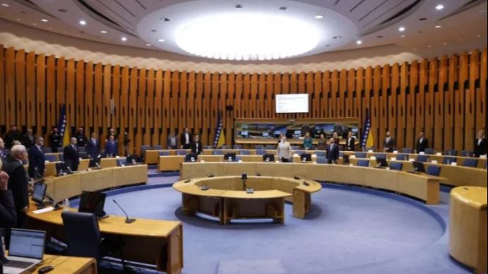 Hitna sjednica. FENA