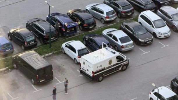 Uhapšen muškarac koji je osumnjičen za razbijanje automobila. Facebook