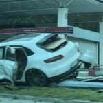 Saobraćajna nesreća kod benzinske pumpe u Kladnju: Automobil uništio tablu s cijenama, ima povrijeđenih