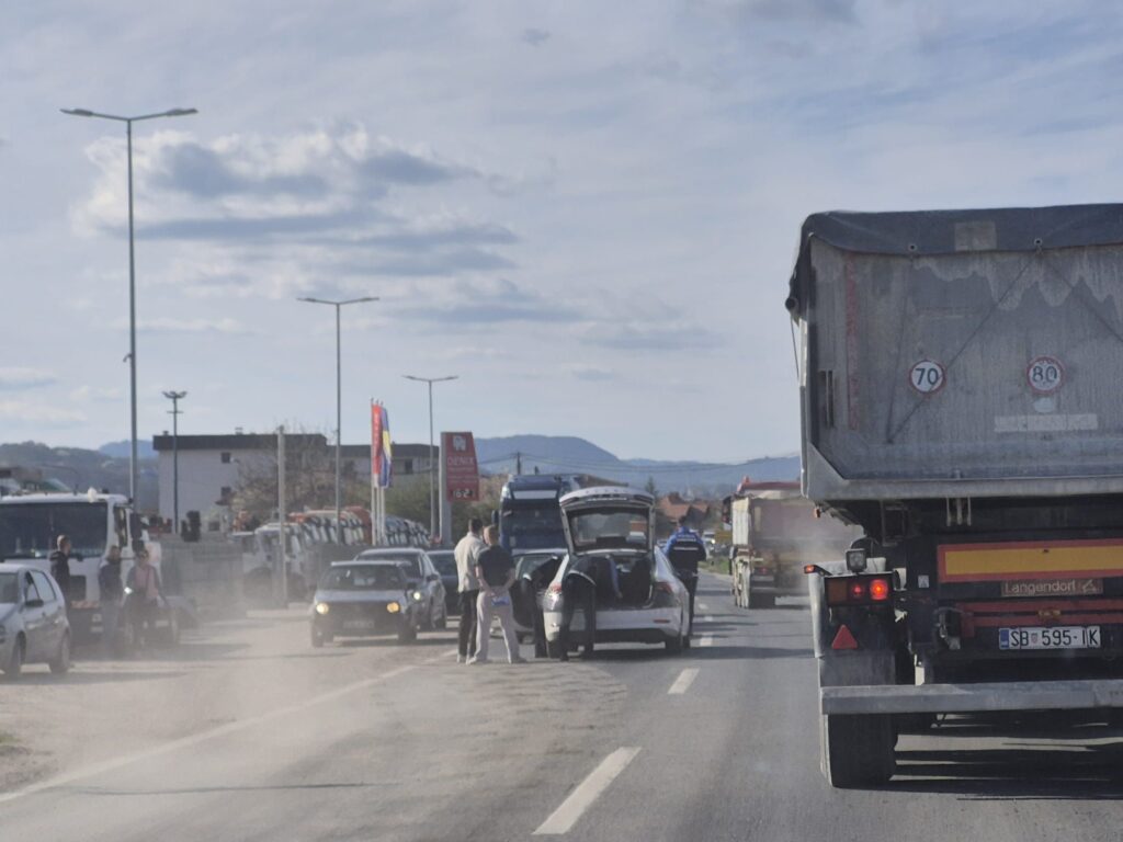 Nesreća u Srebreniku: Sudarila se tri vozila