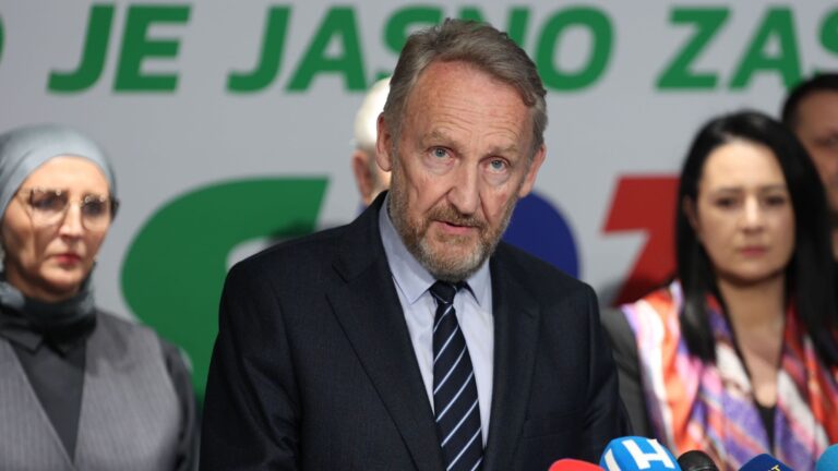 Bakir Izetbegović. Fena