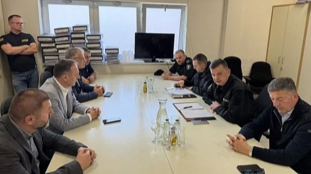 Sastanak u Carinskoj ispostavi Gradiška. RTRS