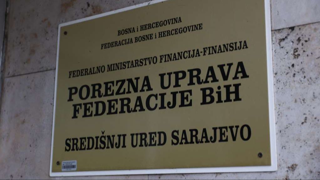 Porezna uprava FBiH za jedan dan izrekla kazne veće od 1,5 miliona KM,. Fena