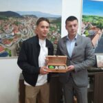 Amar Dedić ne zaboravlja porijeklo: Stigao u Gračanicu i proglašen počasnim građaninom