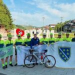 Bužimski biciklisti krenuli ka Tuzli da odaju počast žrtavama masakra na Kapiji