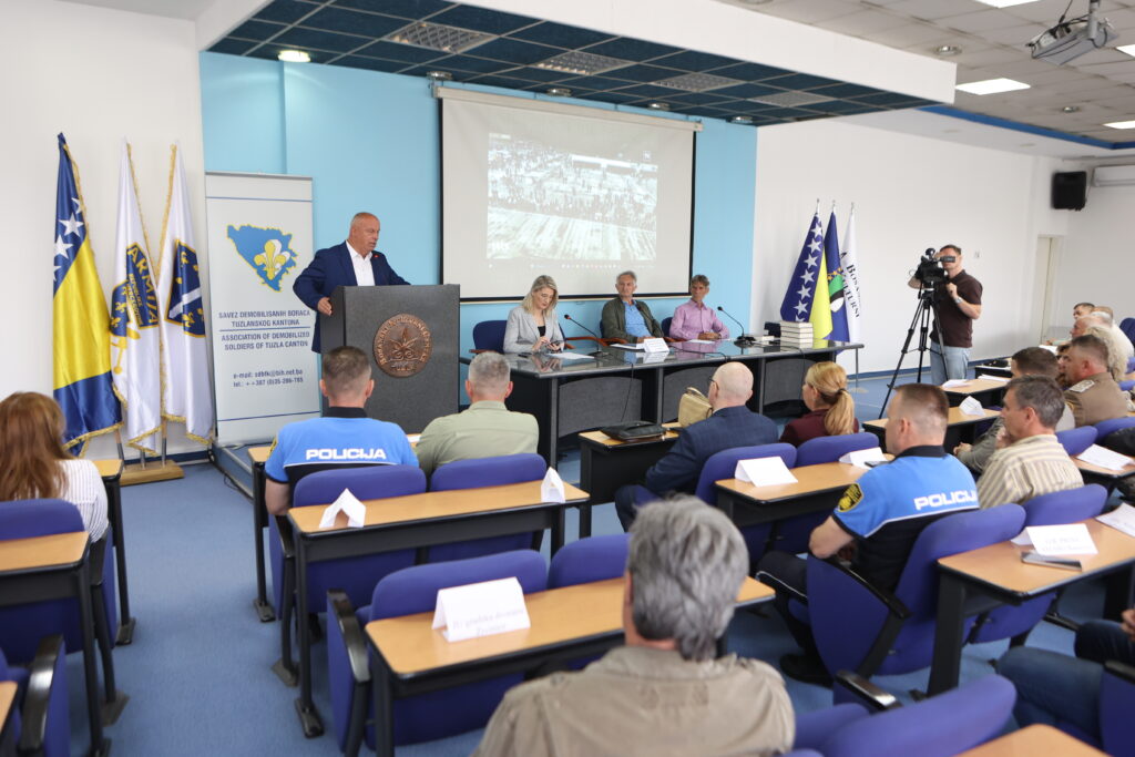 Uručena priznanja za angažman u organizaciji ovogodišnje centralne manifestacije Dana ARBiH