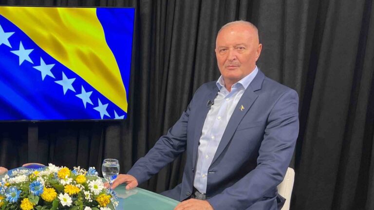 Zukan Helez. ALFA TV