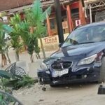 Pijan BMW-om uletio u baštu kafića: Ima povrijeđenih