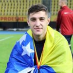 Fudbaler iz Sjeverne Makedonije osvojio trofej i podigao zastavu BiH: “Nosio sam je iz ljubavi”