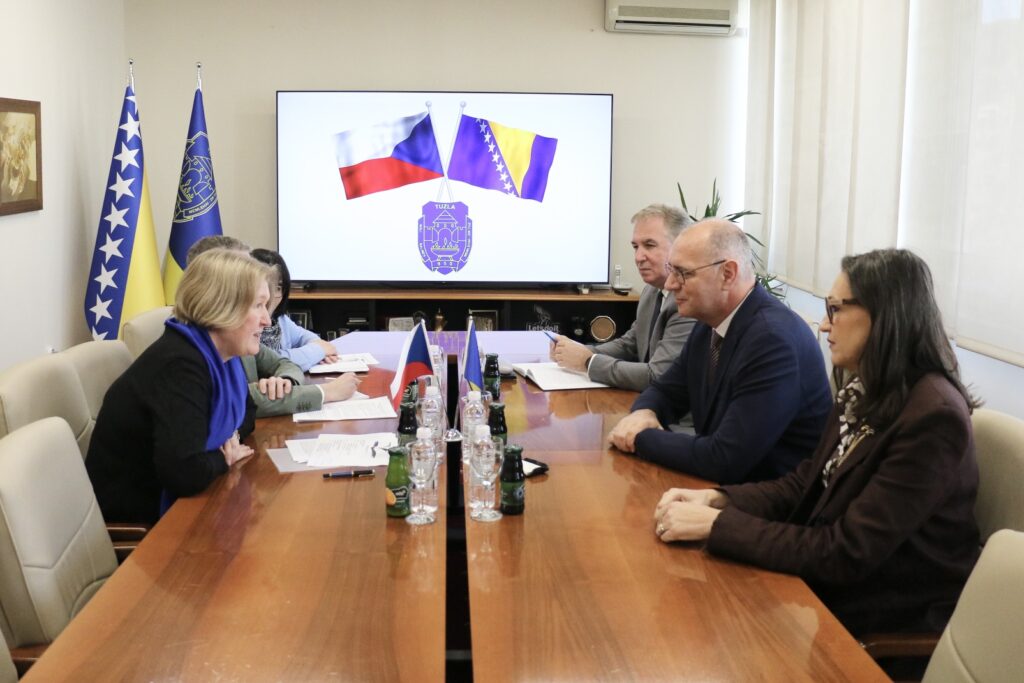 Gradonačelnik Tuzle ugostio ambasadoricu Republike Češke u BiH
