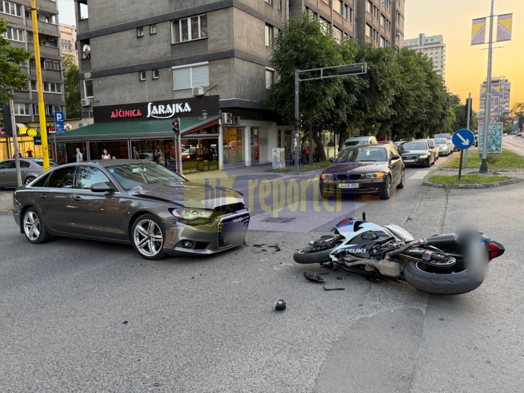 Motociklista povrijeđen u saobraćajnoj nesreći u Tuzli
