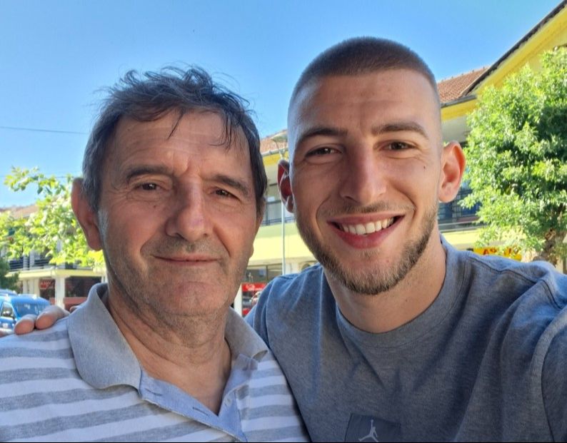 Otac Mitar i sin Jovo Lukić: Genetika je čudo. Avaz