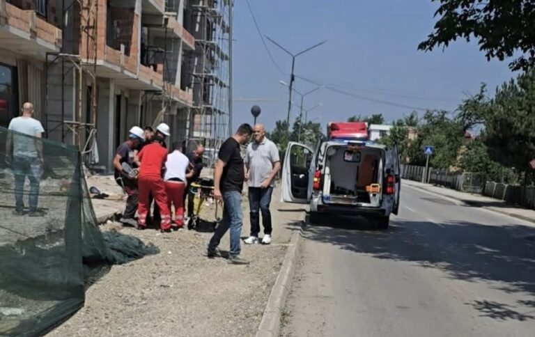 Radnik pao s visine od nekoliko spratova. Facebook/Zivinicki Hunjer