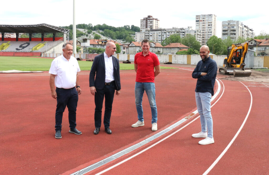 Gradski stadion Tušanj dobija moderniziranu atletsku stazu – Vlada Federacije BiH i Federalno ministarstvo kulture i sporta osigurali sredstva