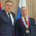 Crnadak oštro osudio Dodikov potez: Ne može uručivati ordenje bez zvanične funkcije