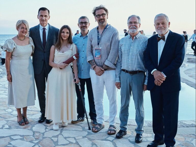 Nives Jovanović, prof.dr. Dragan Primorac, Ella Jovanović, Zoran Jovanović, prof.dr. Damir Marjanović, prof.dr. Gregg Semenza, prof.dr. Stanimir Vuk-Pavlović. Ustupljena fotografija