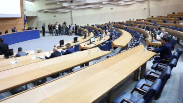 Zastupnici danas raspravljaju o budžetu, pravosuđu i pravima građana. Avaz