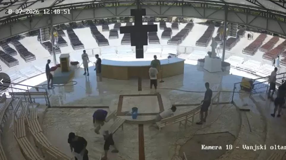 Obnova vanjskog oltara. Hercegovina.info