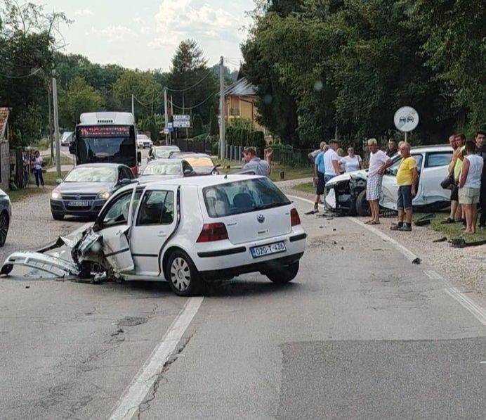 Sa mjesta nesreće
